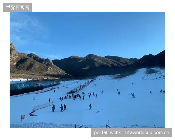 八达岭滑雪场利用MEMS数据量化分析教练与学员动作时序差异，建立数字化的教学评估模型